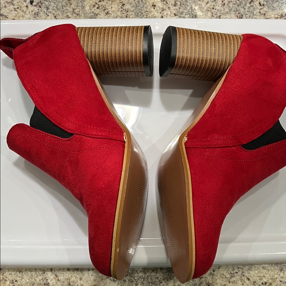 Jolimall Women's Red Ankle Boots size 10 but a bit too tight. Still new. 3”heels - Picture 5 of 9
